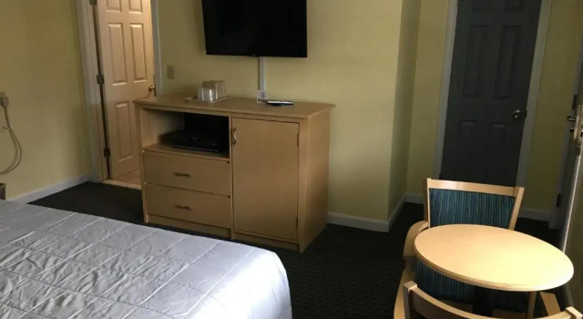 Номер Deluxe Chisholms Motor Inn