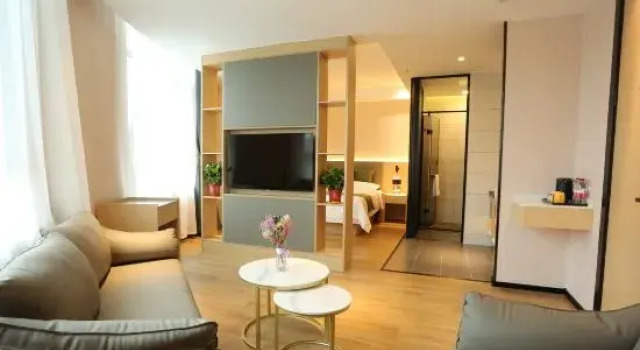 Люкс Business GreenTree Inn Express (Phoenix Plaza)
