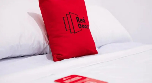 RedDoorz Premium @ Flower Beach Anda