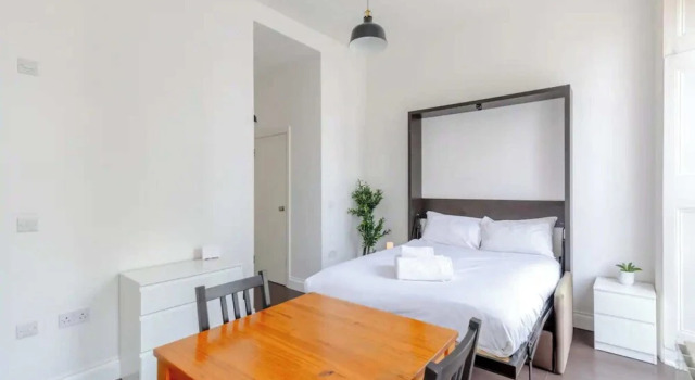 Incredibly Located Studio Flat - Camden Town