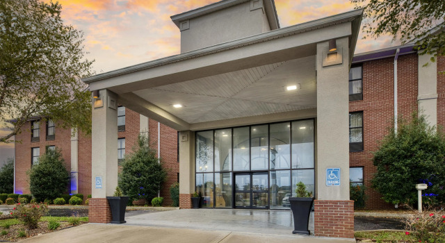 Best Western Lake Cumberland Inn, Book Hotel Monticello Kentucky