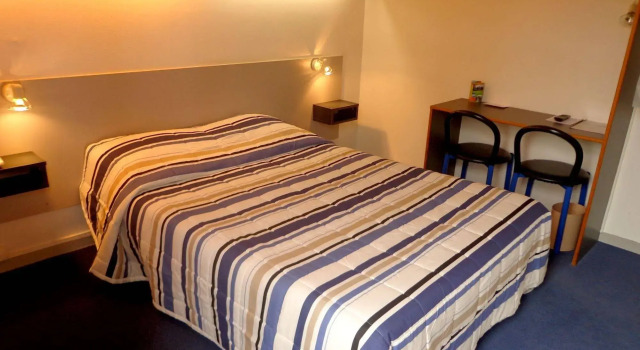 Logis Luccotel Cosy, Book Hotel Hoteller i Loches med parkering, Parkering