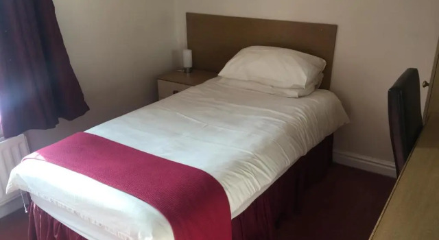 Holly Trees Hotel, Забронировать Отель Алсагер Чешир