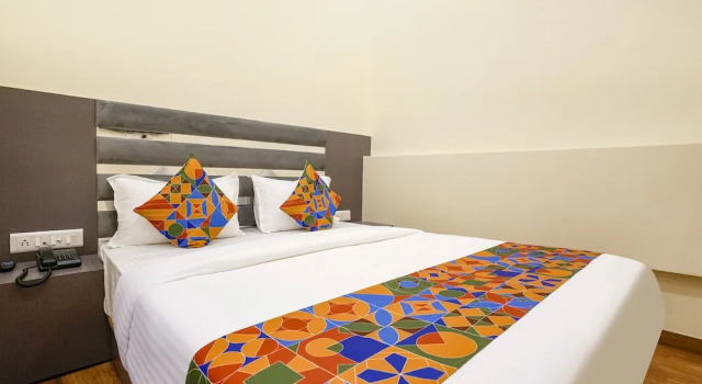 Номер Premium FabHotel Freedom International