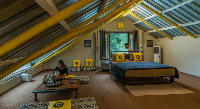 Четырёхместный номер Deluxe Мансарда The Hosteller Kasol