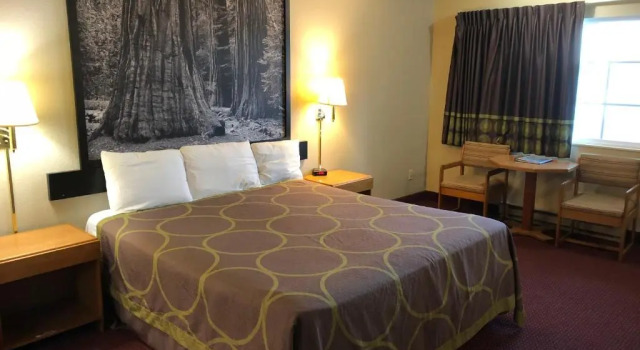Номер Standard Super 8 by Wyndham Crescent City