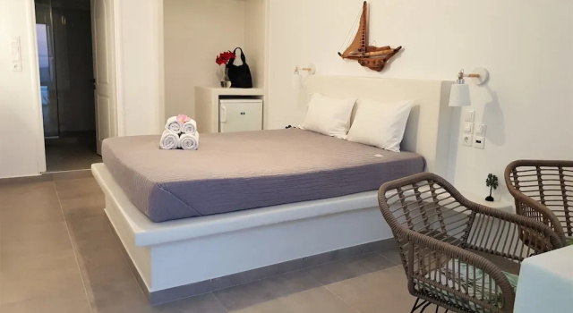 Efthimias Rooms, Забронировать Гостевой дом Плака Милос, рядом с Панагия Турлиани