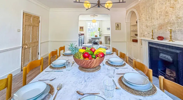 Апартаменты Georgian Luxury Margate Tnhouse Sleeps 11 by Adliv
