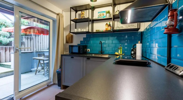 Schöne, ruhige Souterrainwohnung mit eigener Terrasse, Забронировать Отель Эттлинген Landkreis Karlsruhe