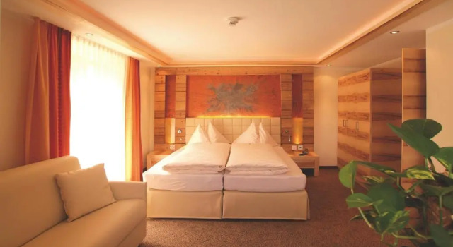 Люкс Superior Hotel Garni Muttler Alpinresort & Spa