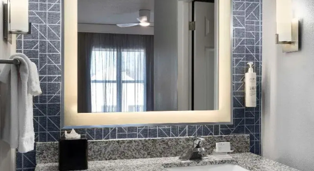 Люкс с 2 комнатами с балконом Homewood Suites by Hilton Columbus/Airport