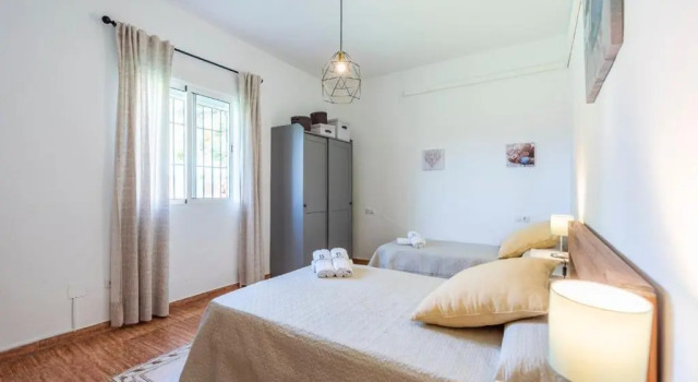 Villa Gran Solano Colmenar by Ruralidays, Varaa Villa Mökit kohteessa Colmenar, Mökki