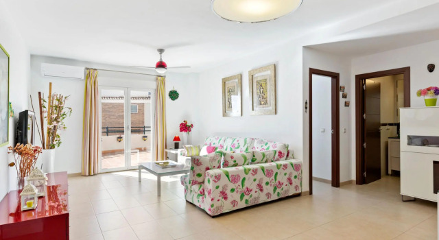Modern Apartment in La Herradura with Sea Nearby, Забронировать Апартаменты/квартира Ла-Эррадура Коста-Тропикаль