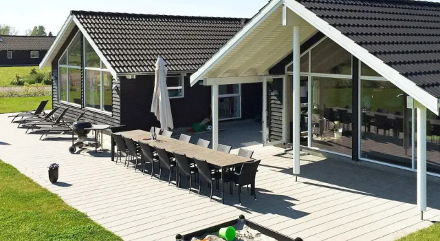 Pleasant Holiday Home in Vaggerlose near Sea