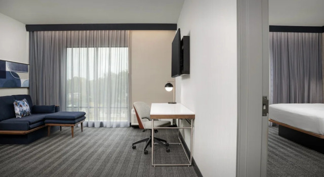 Люкс c 1 комнатой Courtyard by Marriott Northport University of Alabama