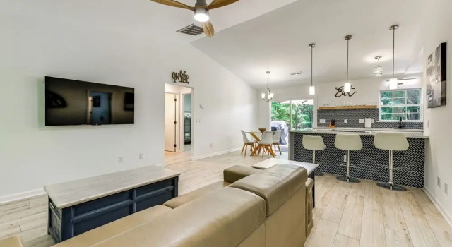 Mooresville Retreat w/ Patio, 1 Mi to Lake Norman!