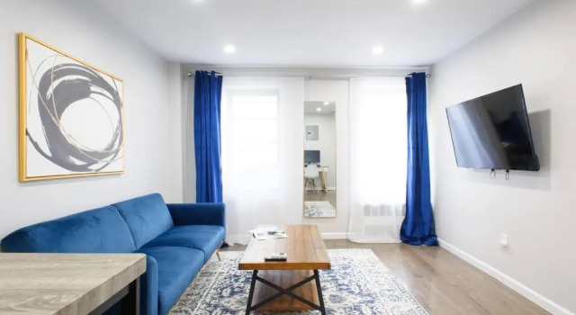 350-2a Prime Gramercy Newly Renovated 1BR Sleeps 4, Забронировать Отель Гремерси Нью-Йорк, рядом с Томпкинс-сквер-парк
