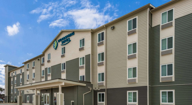 WoodSpring Suites Sulphur - Lake Charles, Забронировать Отель Отели Луизиана с парковкой, Парковка