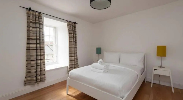 3 New Assembly Close - Royal Mile, Забронировать Отель Эдинбург Midlothian, рядом с Национальный музей Шотландии