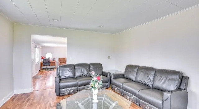 3 Mi to Lake Michigan Access: Sawyer Home w/ Patio, Book Hotel Shorewood-Tower Hills-Harbert USA