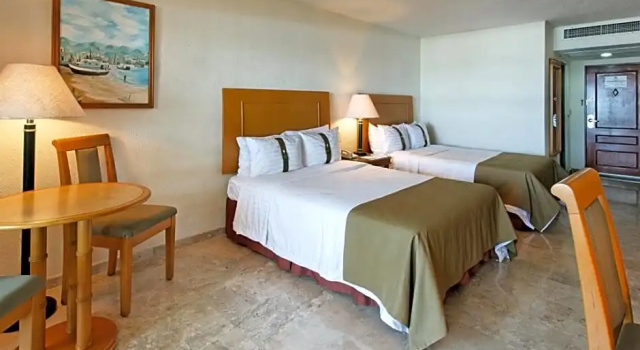 Четырёхместный номер Standard с видом на город The Palms Resort of Mazatlan
