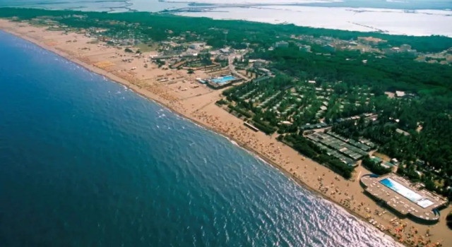 Quiet Little Villa by the Seaside in Rosolina Mare, Prenota Villa Hotel a Veneto con parcheggio, Parcheggio