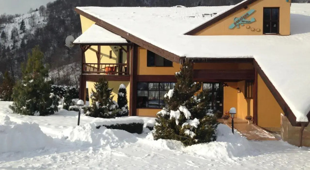Adoro, Varaa Hotelli Hotellit Prahova Valley pysäköinnillä, Pysäköinti