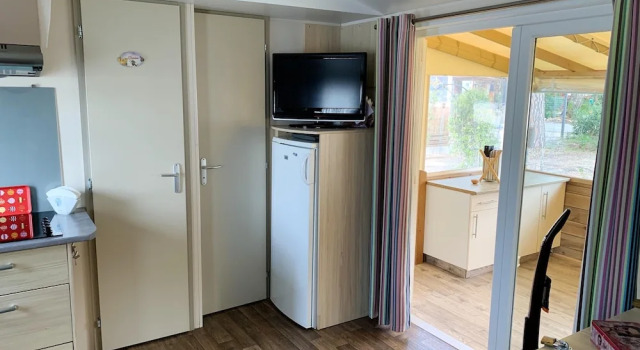 Bungalow With 3 Bedrooms in Puget-sur-argens, With Shared Pool and Furnished Garden - 20 km From the Beach, Rezerwuj Hotel Hotele w Owernia z parkingiem, Parking