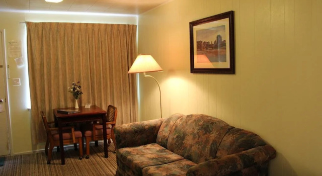Pine Bluff Motel, Buchen Sie Motel  
