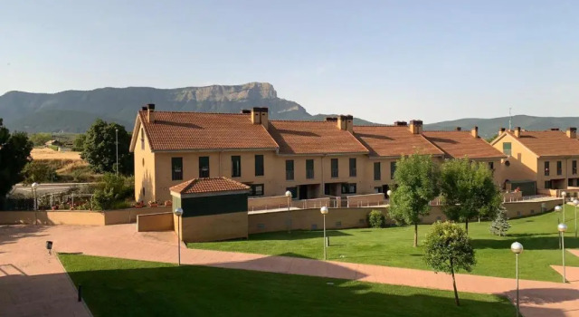 Апартаменты Apartamento Los Maños de Oroel