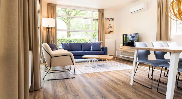 Luxury chalet with an outdoor sauna, on De Veluwe, Rezerwuj Chalet Domki letniskowe w Ede, Domek