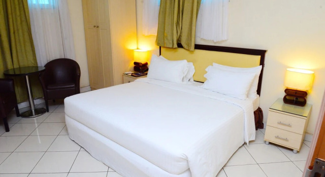 Двухместный полулюкс Golden Royale Hotel