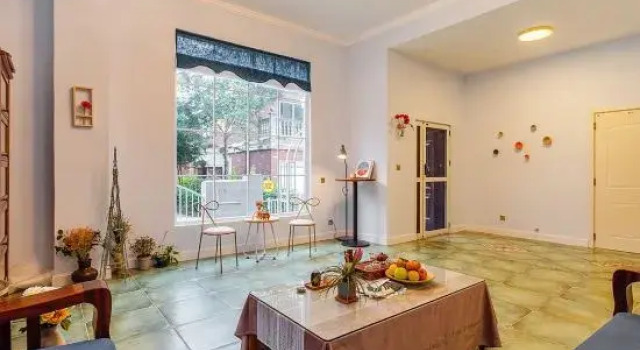 Shilin Gujia Chinese Inn, Boek Hotel Shilin Yunnan