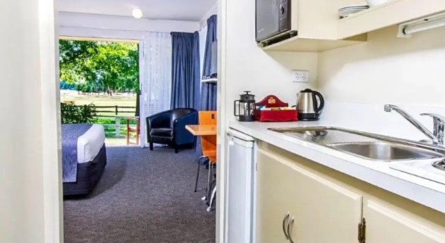 Студия Superior Lake Dunstan Motel