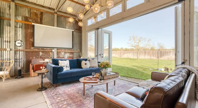 Coppola by Avantstay Explore The Wineries Near This Gorgeous Healdsburg Home w/ Bar & Large Yard, Book Hotel Healdsburg Wine Country - Northern California