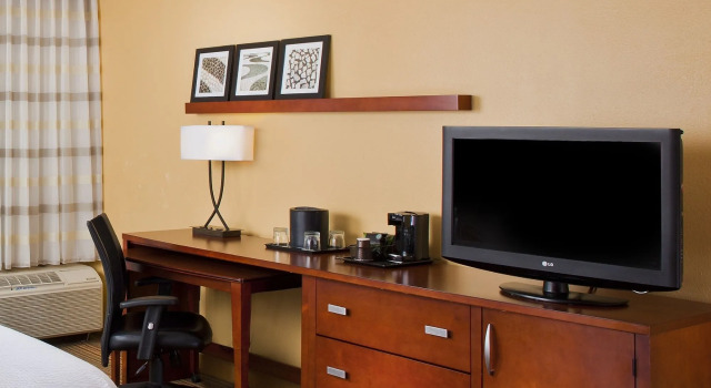Courtyard by Marriott Orlando Airport