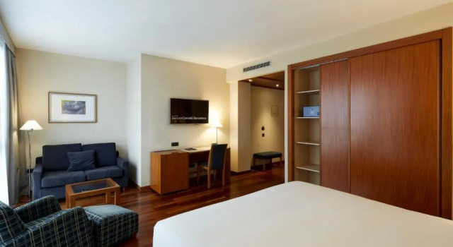Полулюкс Sercotel Cornellà Barcelona