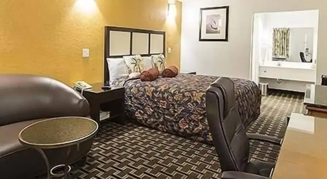 Люкс Deluxe Motel 6-Houston, TX - Brookhollow