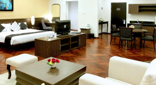 Grand Pacific Hotel, Buchen Sie Hotel SPA-Hotels in Bandung, in der Nähe von Istana Plaza, SPA