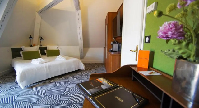 Номер Comfort Castel de Très Girard - Hotel & Restaurant - Teritoria