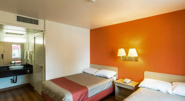 Motel 6 Redding, CA - North