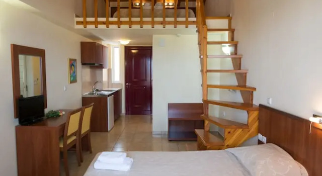 Номер Standard Дуплекс с балконом Summertime Inn