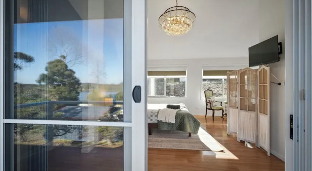 Коттедж Comfort Blossoms on the Bay - 4 Bedrooms