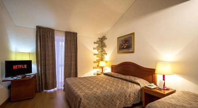 Camera tripla Standard Intra Hotel
