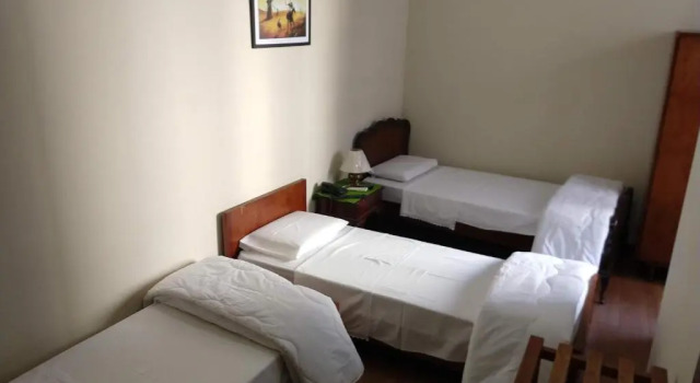 Трёхместный номер Standard Hotel Cervantes