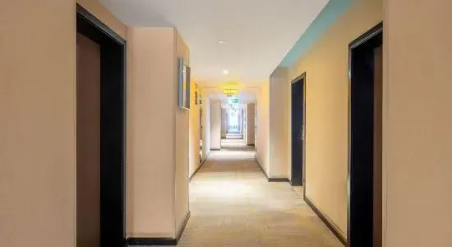 Yiyi Hotel (Chengdu West Railway Station Peifeng Road Subway Station), Boek Hotel Hotels in Chengdu met parkeren, Parkeren