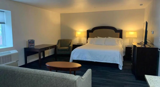 Студия Elker Inn & Suites