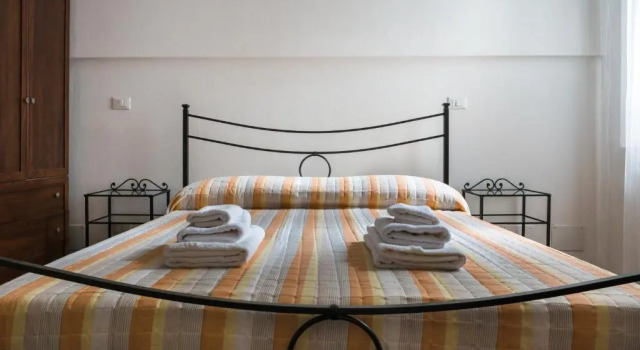 Апартаменты Parco Ducale Elegant Apartment con Balcone