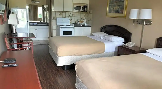 Standard Vierer Zimmer Travellers Inn