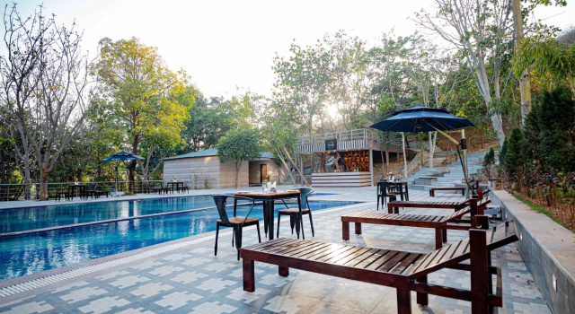 Двухместный люкс Presidential с видом на бассейн Essentia Udaipur Luxury Resort & Spa